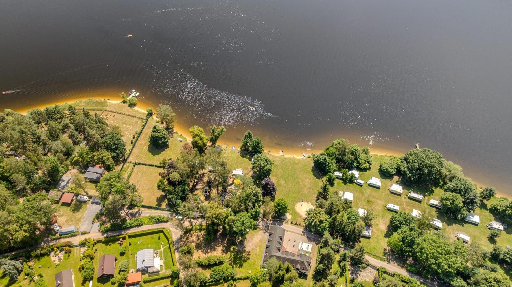 Hotel Tiche Misto Glamping Slapy nad Vltavou Exterior foto